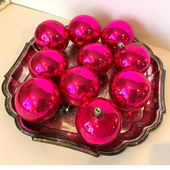10 vintage Coby fuchsia/hot pink Christmas balls must see - Picture 2 of 3